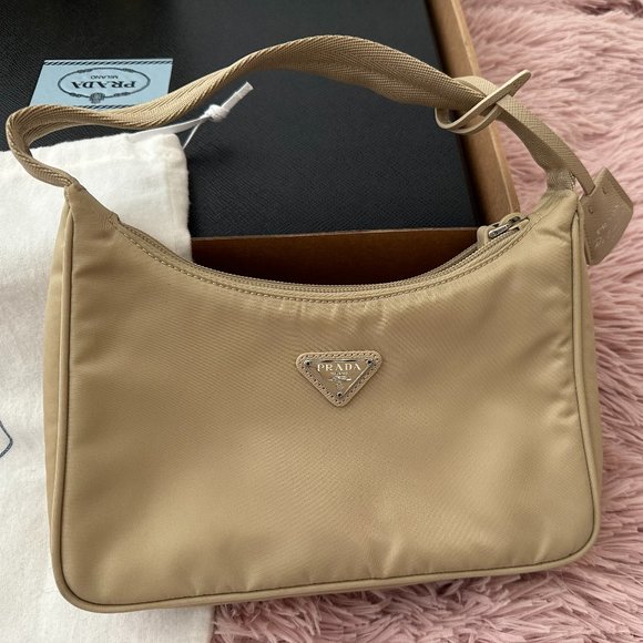 Prada Re-Nylon Re-Edition 2000 mini-bag, Desert beige - Picture 3 of 11